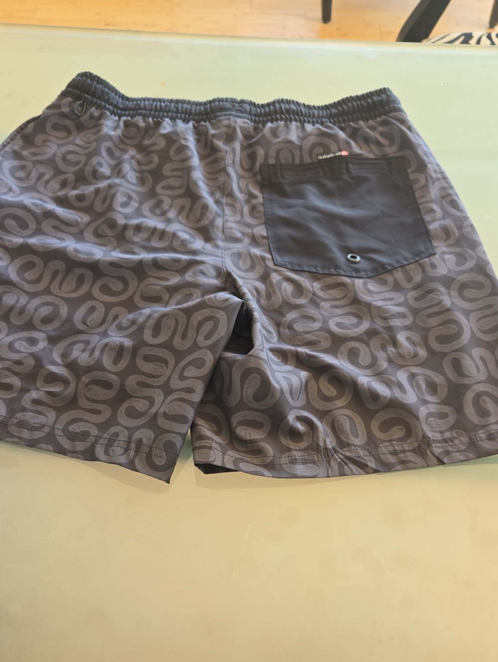 Quiksilver Gray Black Patterned Athletic Shorts